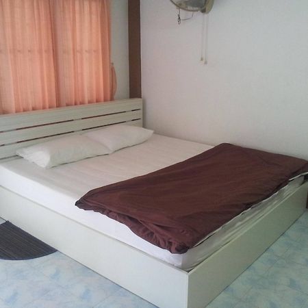 Baan Kanlaya Chonburi Exterior foto